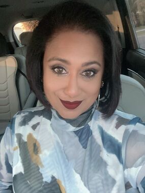 Meet your Posher, Suzette